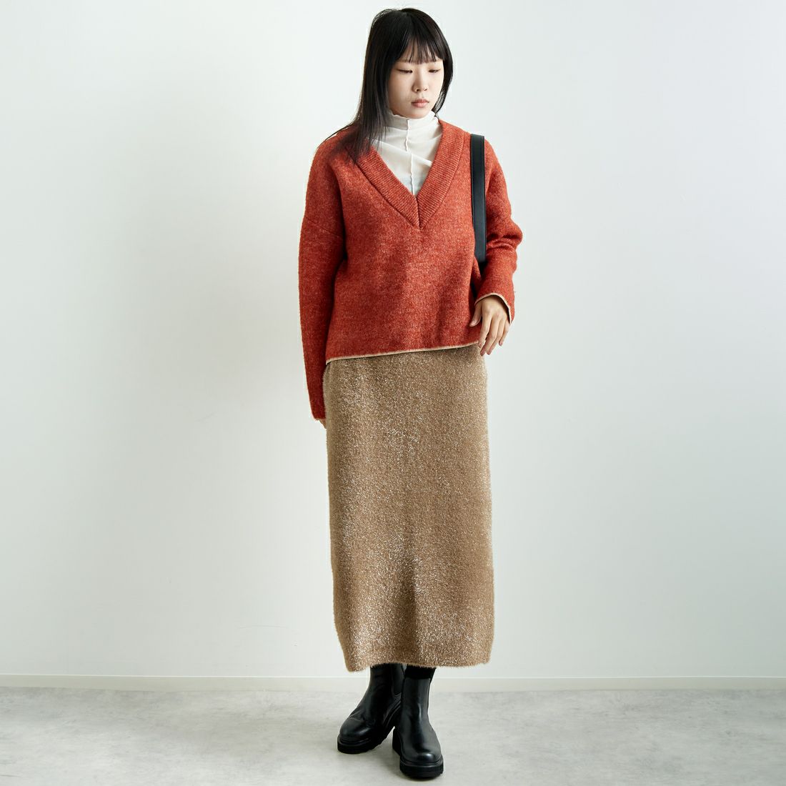 Jf Ready Made [ジェイエフレディメイド] ダブルフェイスVネックニット [3224569] ﾀﾞｰｸｵﾚﾝｼﾞ &&モデル身長：167cm 着用サイズ：F&&