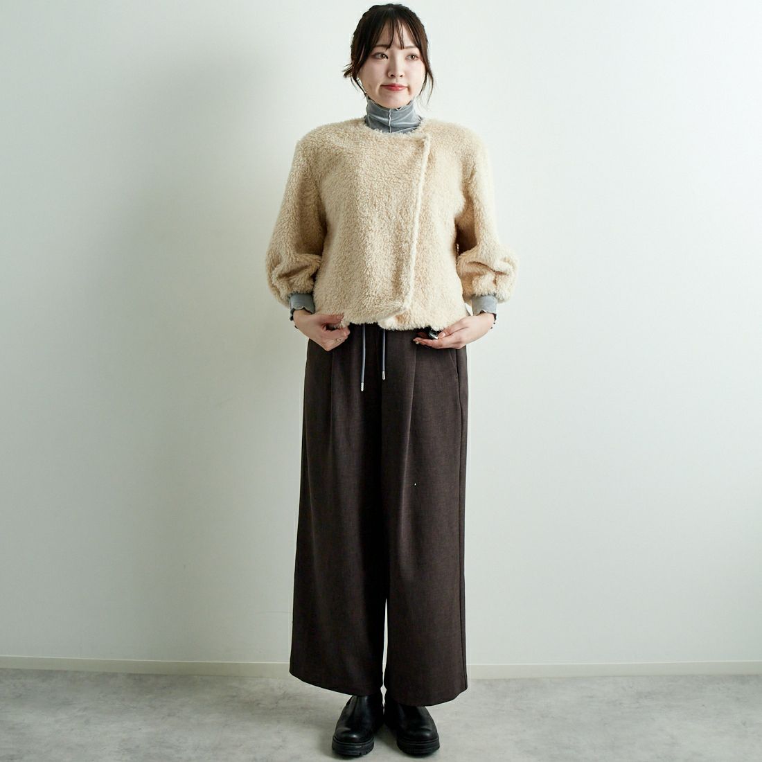 Jeans Factory Clothes [ジーンズファクトリークローズ] カールボアボレロ [21243071] 032 ｴｸﾘｭ &&モデル身長：167cm 着用サイズ：F&&