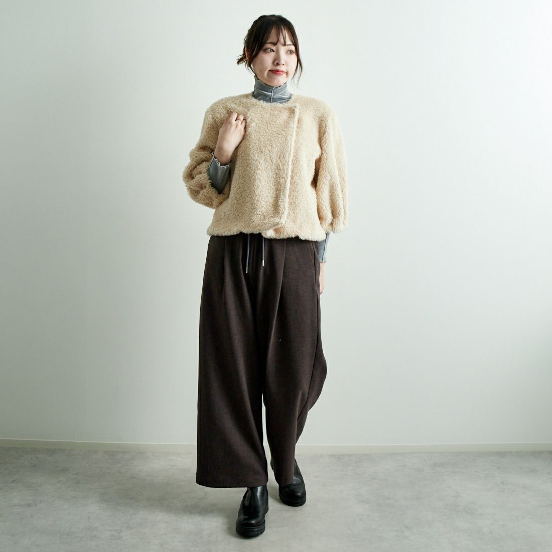 Jeans Factory Clothes [ジーンズファクトリークローズ] カールボアボレロ [21243071] 032 ｴｸﾘｭ &&モデル身長：167cm 着用サイズ：F&&