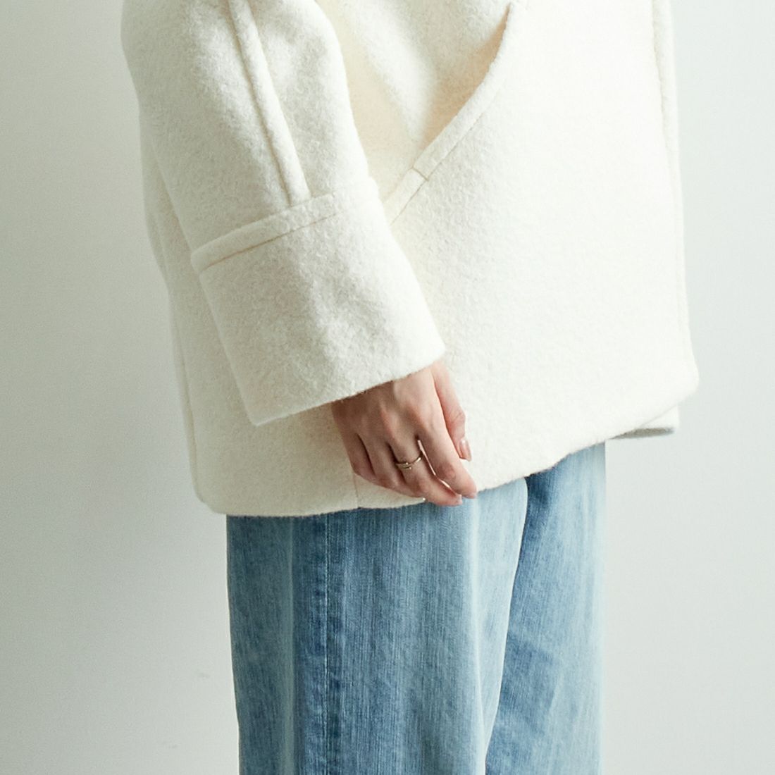 Jeans Factory Clothes [ジーンズファクトリークローズ] ライトウェーブニットショートPコート [8920574-00] 02 ｵﾌ &&モデル身長：167cm 着用サイズ：F&&