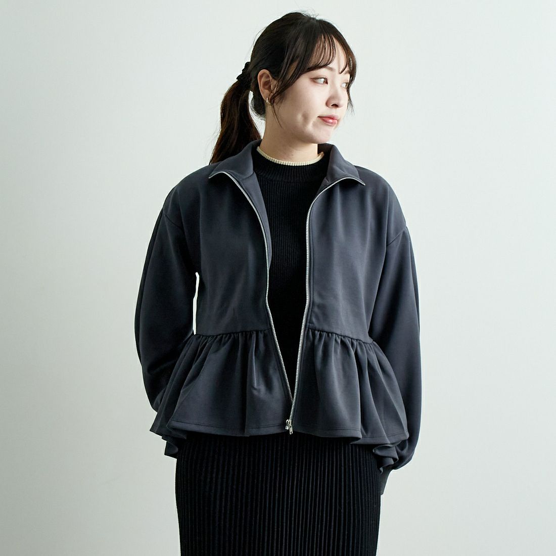 C.GRAY&&モデル身長：167cm 着用サイズ：F&&