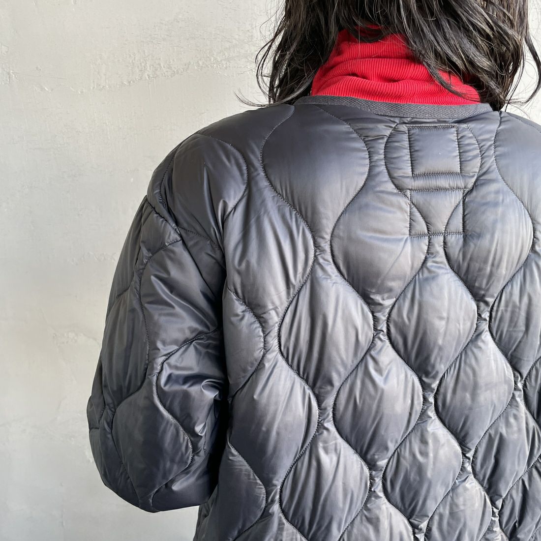 TAION [タイオン] MILITARY ソフトシェル オーバーサイズダウンコート [TAION-W104LSBPML-1-L] BLACK &&モデル身長：160cm 着用サイズ：M&&