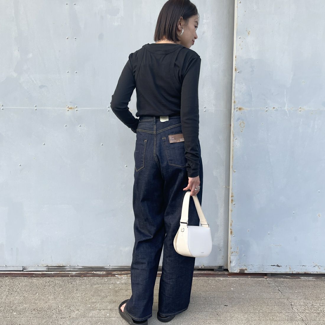 Robert P.Miller [ロバートピーミラー] 別注 2ピース タンクトップレイヤードシアーカットソー [RM251-1151IN-JF] BLACK &&モデル身長：159cm 着用サイズ：F&&