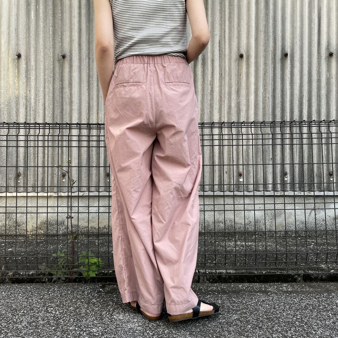 Jeans Factory Clothes [ジーンズファクトリークローズ] ドローコードナイロンワイドパンツ [IN12-PT-5] ﾋﾟﾝｸ &&モデル身長：160cm 着用サイズ：F&&