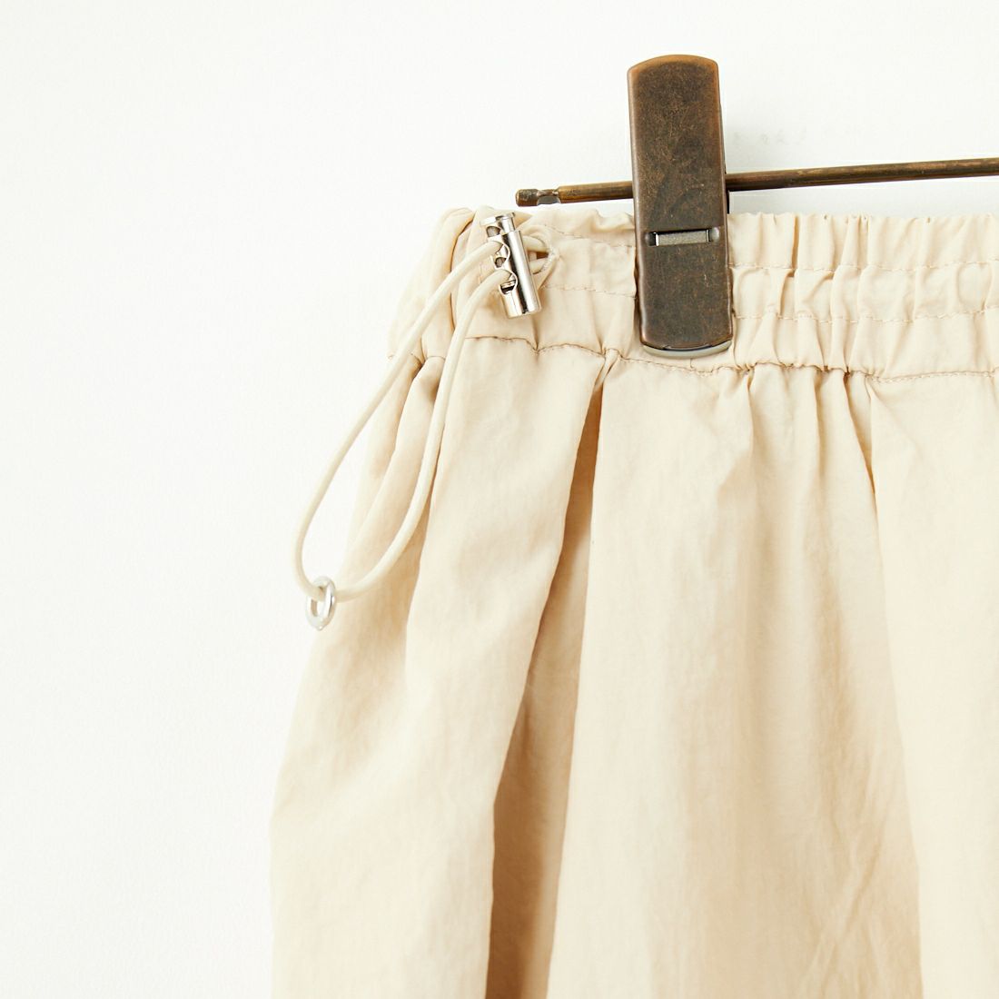 Jeans Factory Clothes [ジーンズファクトリークローズ] ドローコードナイロンワイドパンツ [IN12-PT-5] ﾍﾞｰｼﾞｭ