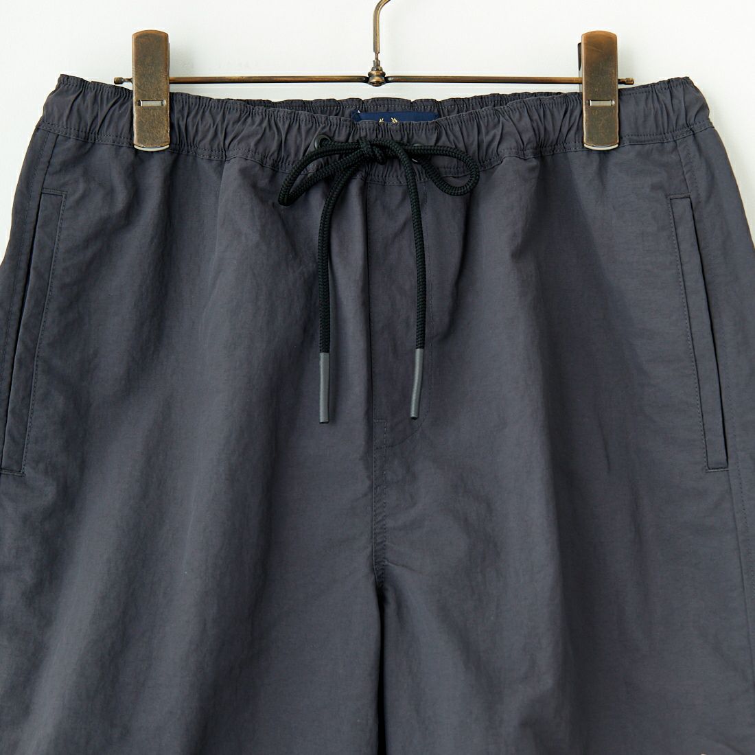 FRED PERRY [フレッドペリー] 別注 ワンポイントロゴ刺繍ショートパンツ [FPM-25S-001-JF] GRY/OAT