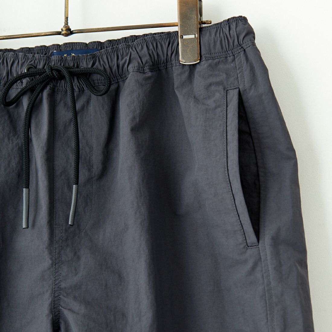 FRED PERRY [フレッドペリー] 別注 ワンポイントロゴ刺繍ショートパンツ [FPM-25S-001-JF] GRY/OAT