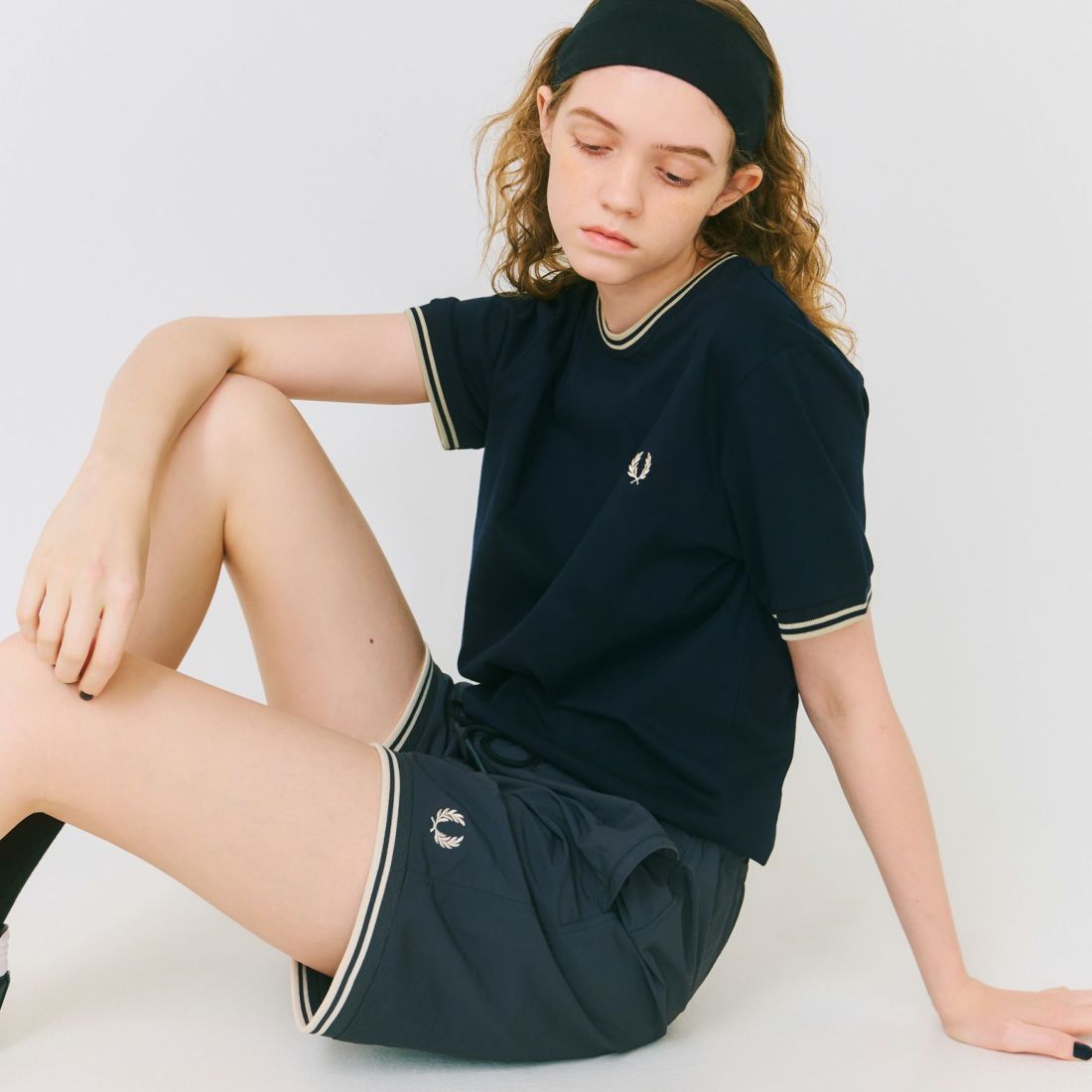 FRED PERRY [フレッドペリー] 別注 ワンポイントロゴ刺繍ショートパンツ [FPM-25S-001-JF] NVY/OAT