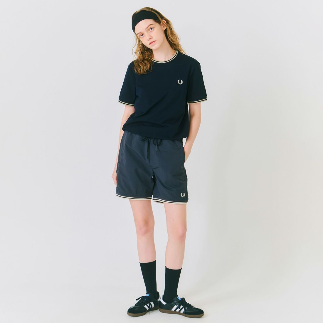 FRED PERRY [フレッドペリー] 別注 ワンポイントロゴ刺繍ショートパンツ [FPM-25S-001-JF] NVY/OAT