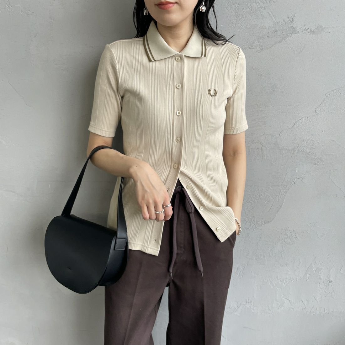 FRED PERRY [フレッドペリー] 別注 ツインティップライン リブポロシャツ [FPW-25S-009-JF] OAT/SHADE &&モデル身長：160cm 着用サイズ：8&&