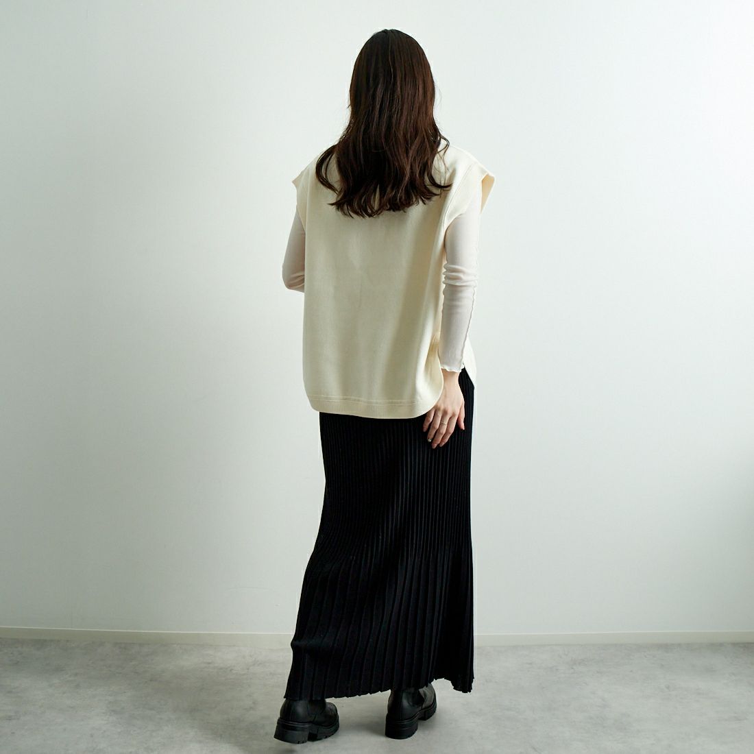 Jf Ready Made [ジェイエフレディメイド] スウェットライクベスト [61384-DD] OFF WHITE &&モデル身長：167cm 着用サイズ：F&&