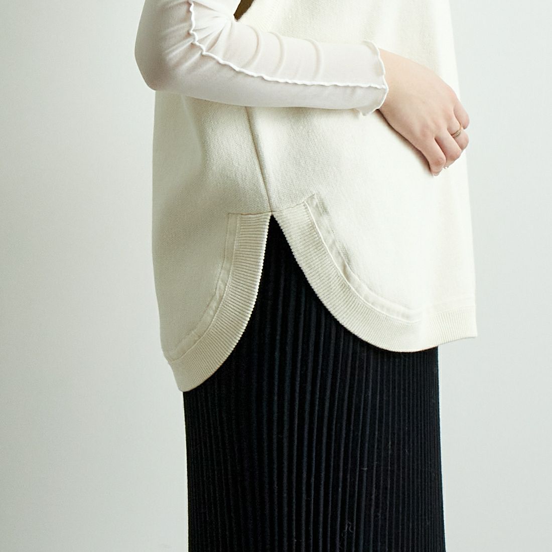 Jf Ready Made [ジェイエフレディメイド] スウェットライクベスト [61384-DD] OFF WHITE &&モデル身長：167cm 着用サイズ：F&&