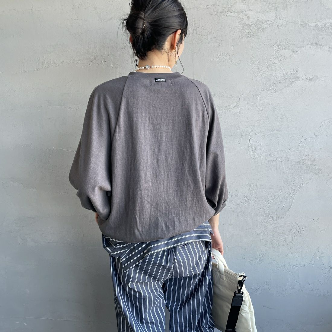 Americana × JEANS FACTORY [アメリカーナ × ジーンズファクトリー] 別注 7分袖 ラグランスリーブプリントTシャツ [ASO-777-1-JF] ﾁｬｺｰﾙ &&モデル身長：160cm 着用サイズ：ONE SIZE&&