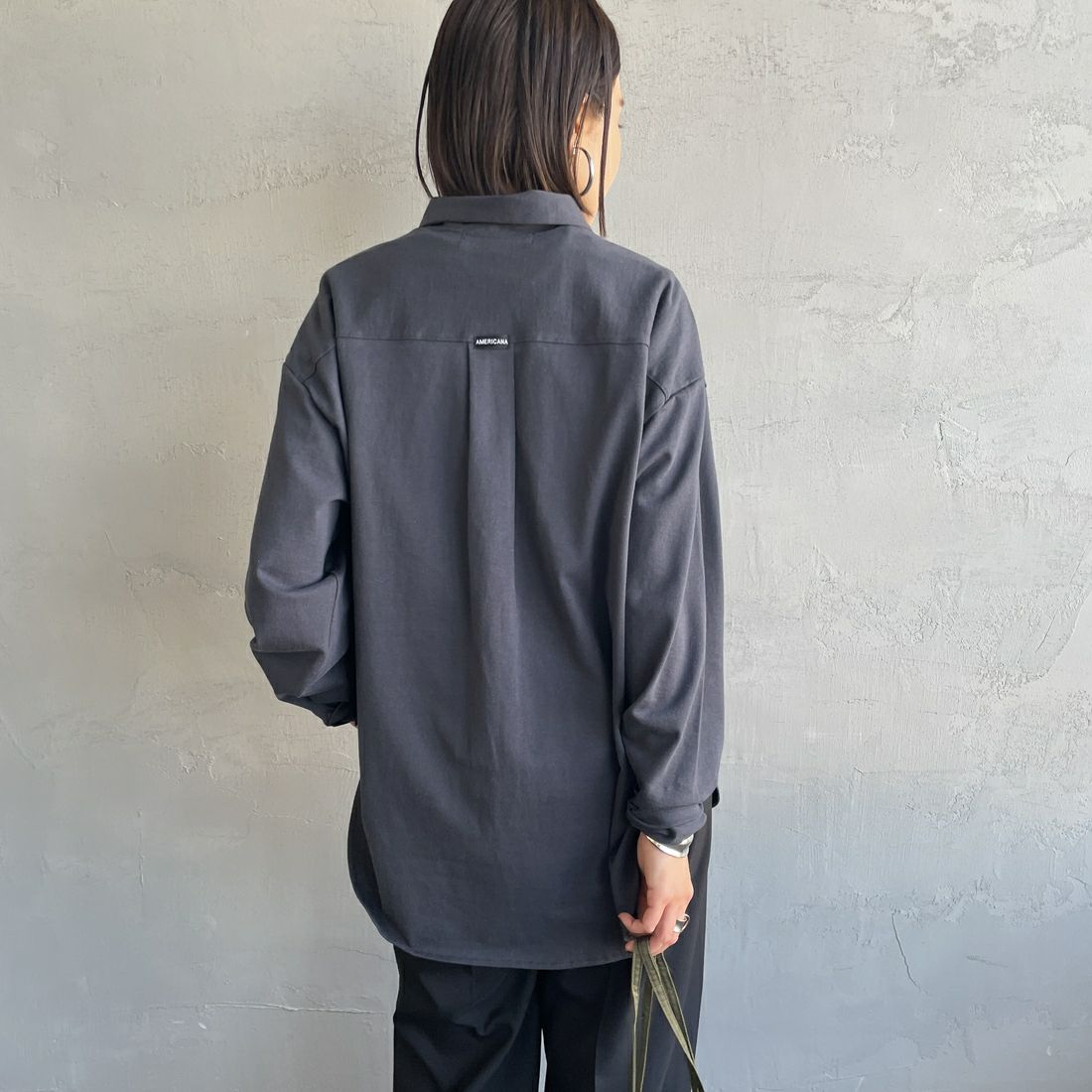 Americana × JEANS FACTORY [アメリカーナ × ジーンズファクトリー] 別注 ワンポイントロゴ刺繍 コットンジャージーポロ襟カットソーシャツ [ASO-778-1-JF] ｽﾐｸﾛ &&モデル身長：159cm 着用サイズ：ONE SIZE&&