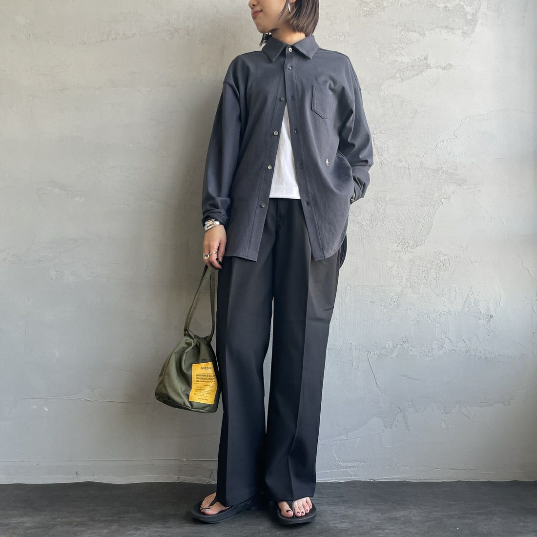 Americana × JEANS FACTORY [アメリカーナ × ジーンズファクトリー] 別注 ワンポイントロゴ刺繍 コットンジャージーポロ襟カットソーシャツ [ASO-778-1-JF] ｽﾐｸﾛ &&モデル身長：159cm 着用サイズ：ONE SIZE&&