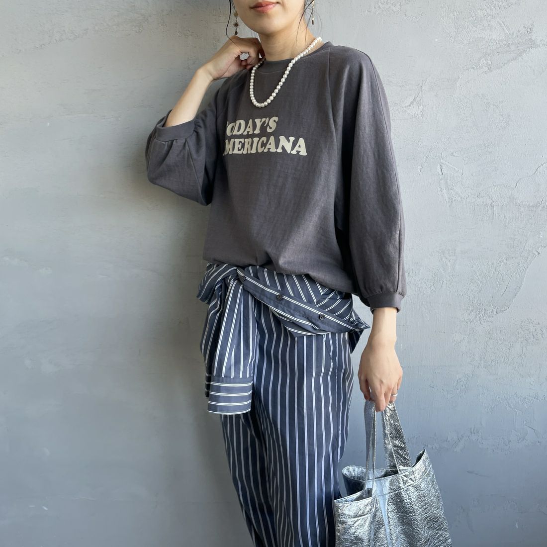 Americana × JEANS FACTORY [アメリカーナ × ジーンズファクトリー] 別注 7分袖 ラグランスリーブプリントTシャツ [ASO-777-2-JF] ﾁｬｺｰﾙ &&モデル身長：160cm 着用サイズ：ONE SIZE&&