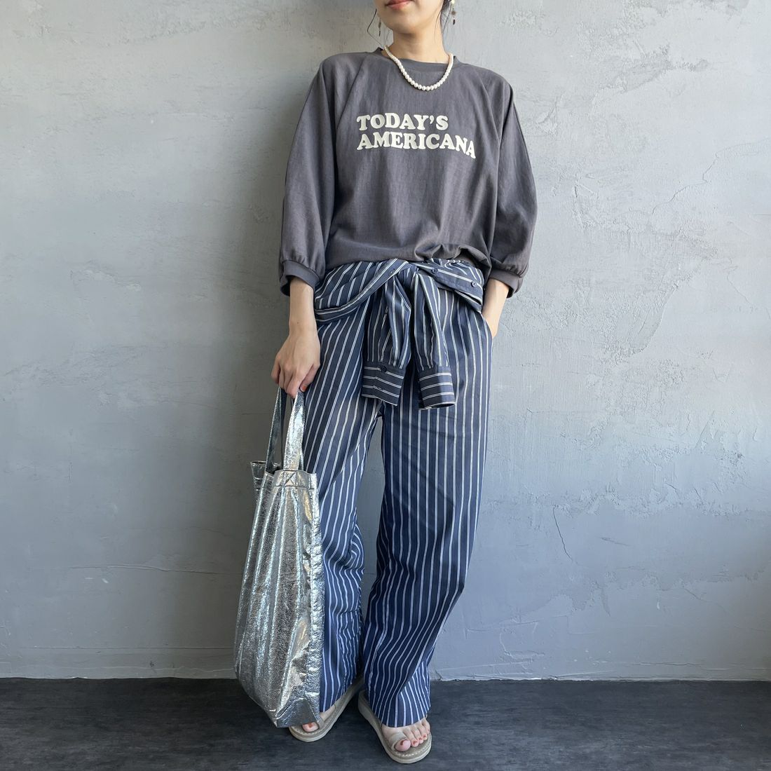 Americana × JEANS FACTORY [アメリカーナ × ジーンズファクトリー] 別注 7分袖 ラグランスリーブプリントTシャツ [ASO-777-2-JF] ﾁｬｺｰﾙ &&モデル身長：160cm 着用サイズ：ONE SIZE&&