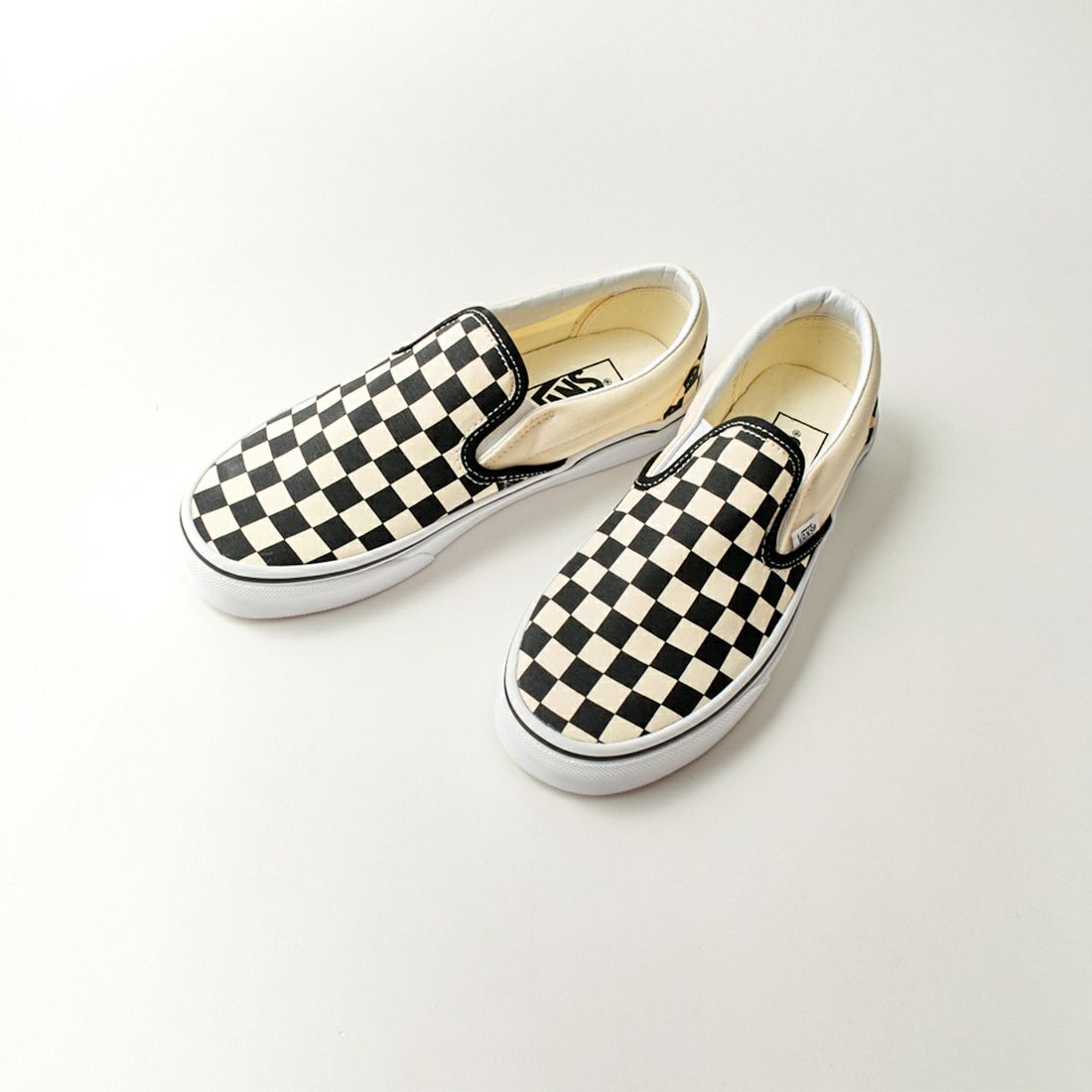 VANS [バンズ] クラシックスリッポン [VN000EYEBWW] B＆W CHCKER