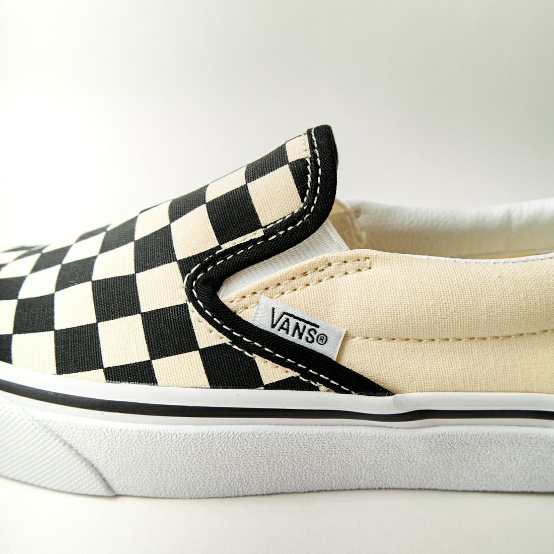 VANS [バンズ] クラシックスリッポン [VN000EYEBWW] B＆W CHCKER