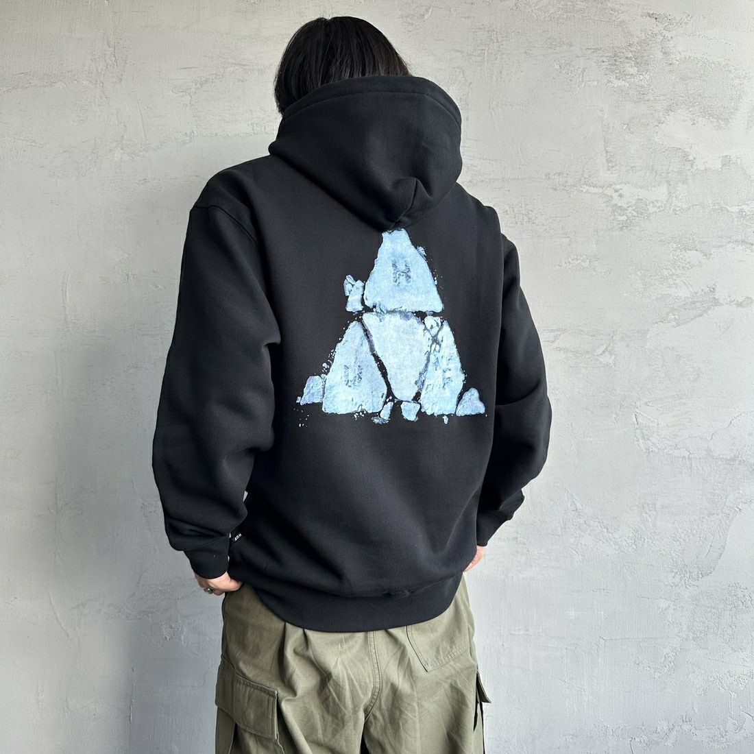 BLACK&&モデル身長：179cm 着用サイズ：L&&