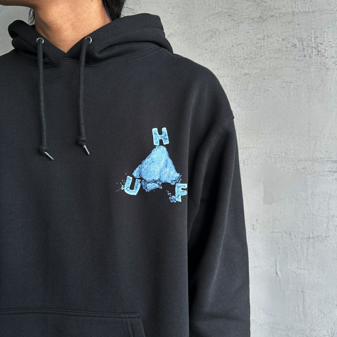 HUF [ハフ] ステイ チル トリプルトライアングル プルオーバーパーカー [PF00711] BLACK