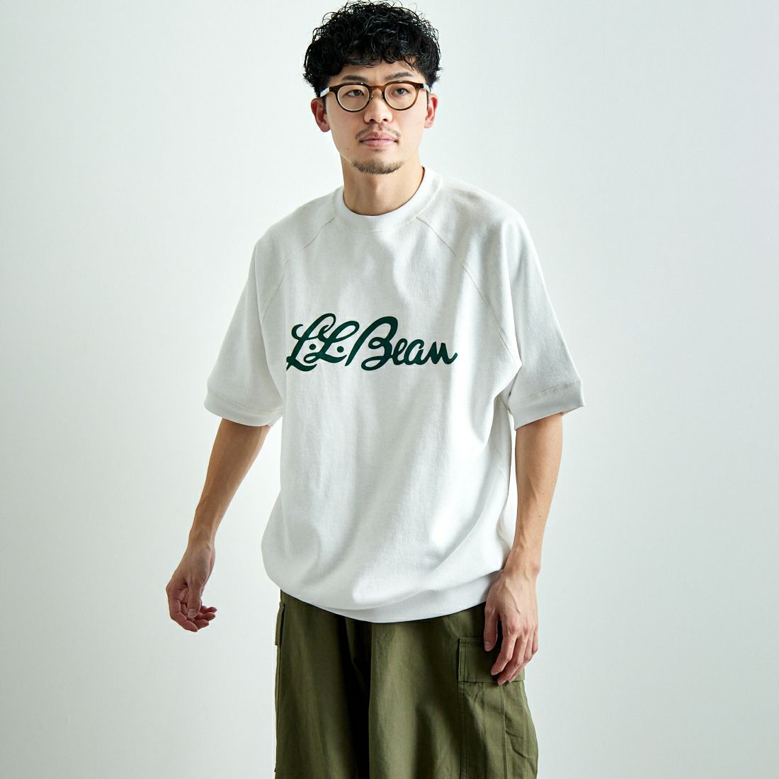 09 WHITE&&モデル身長：168cm 着用サイズ：L&&