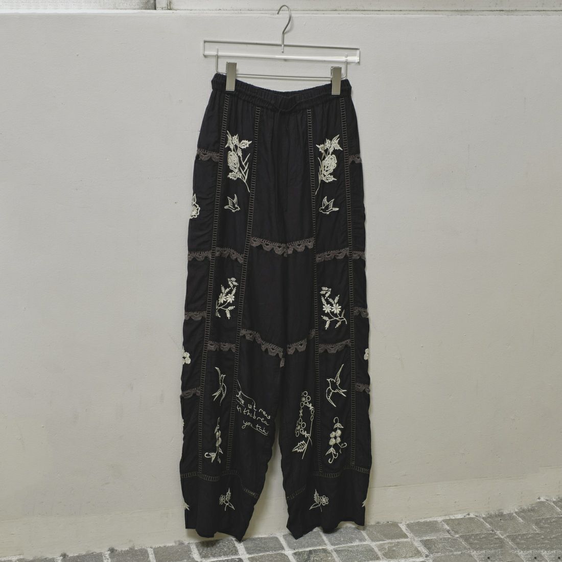 TODAYFUL [トゥデイフル] エンブロイダリーパッチワークパンツ [12510701] BLK