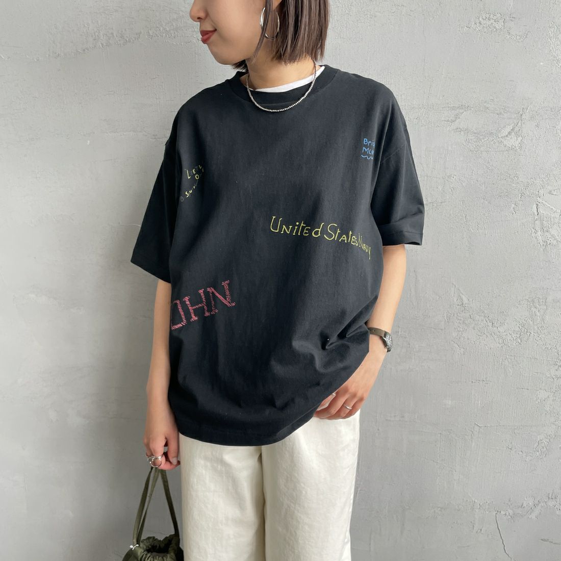 PAY DAY [ペイデイ] 別注 ミックスロゴTシャツ [PD5-CST-IN5-JF] BLACK &&モデル身長：159cm 着用サイズ：F&&