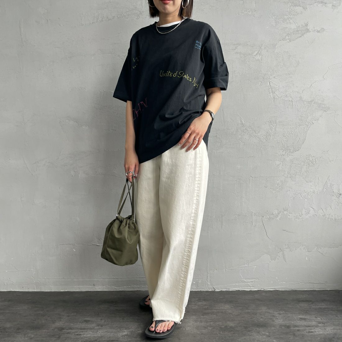 PAY DAY [ペイデイ] 別注 ミックスロゴTシャツ [PD5-CST-IN5-JF] BLACK &&モデル身長：159cm 着用サイズ：F&&