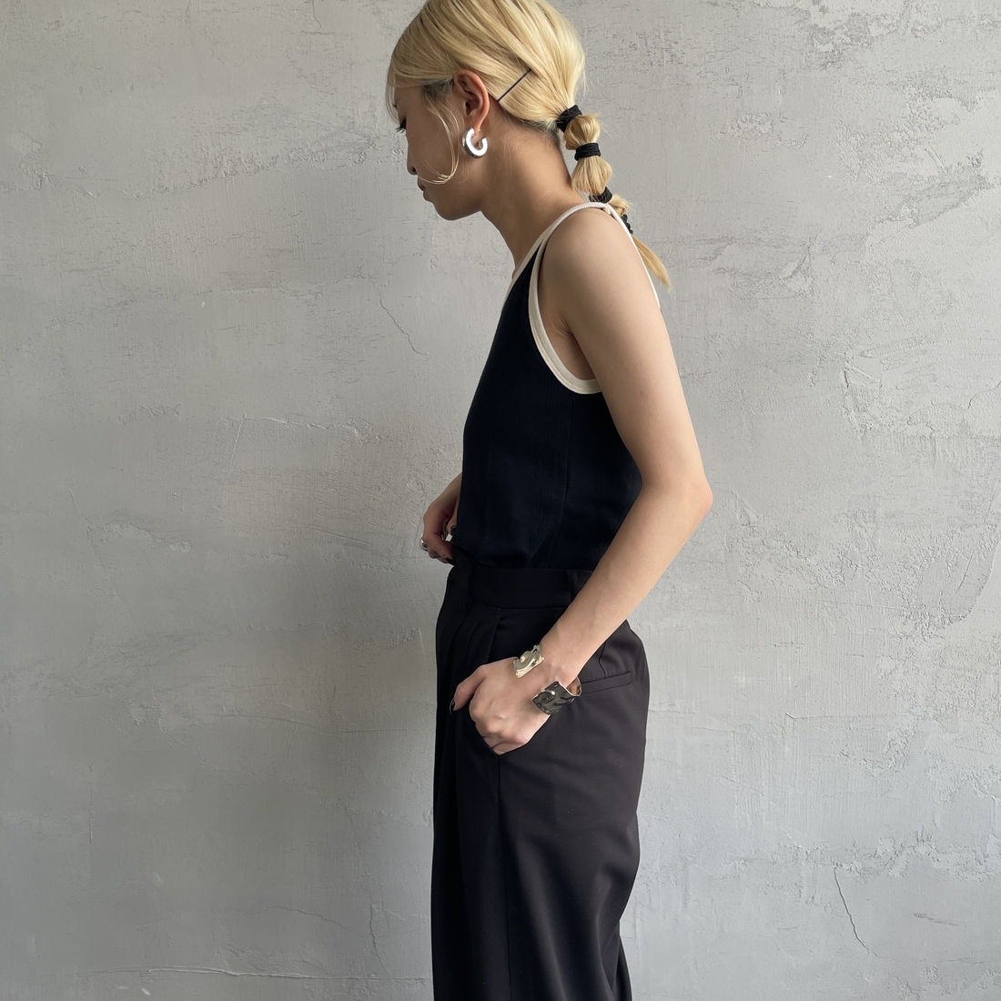 Robert P.Miller [ロバートピーミラー] 別注 配色 アメリカンスリーブパネルリブタンクトップ [RM251-2143IN-JF] BLACK &&モデル身長：150cm 着用サイズ：F&&