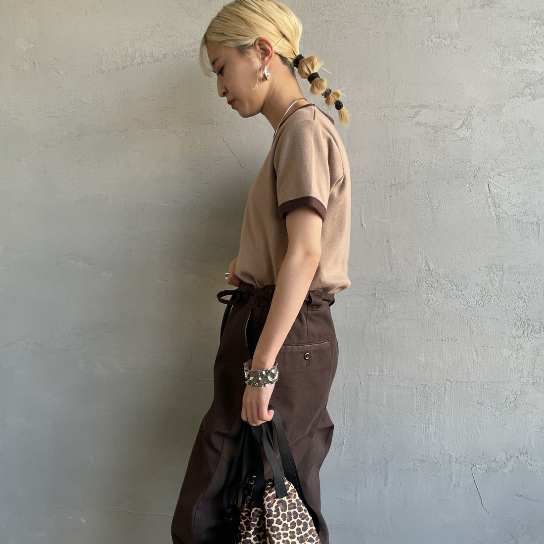 Noir Fabrik [ヌワールファブリック] コットンフライス クルーネックリンガーTシャツ [IN-02-25SS] ﾍﾞｰｼﾞｭ/ﾌﾞﾗ &&モデル身長：150cm 着用サイズ：0&&