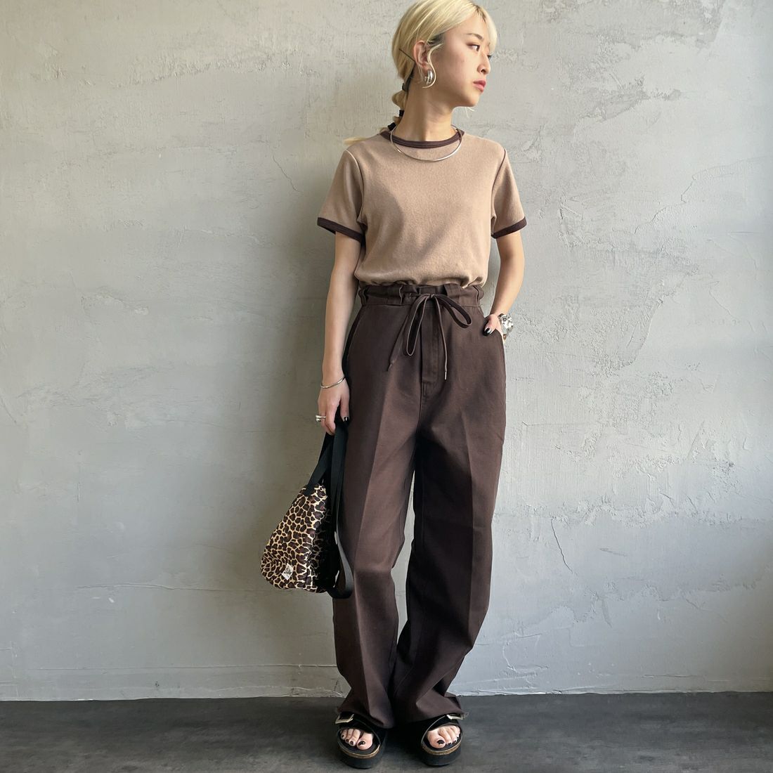 Noir Fabrik [ヌワールファブリック] コットンフライス クルーネックリンガーTシャツ [IN-02-25SS] ﾍﾞｰｼﾞｭ/ﾌﾞﾗ &&モデル身長：150cm 着用サイズ：0&&