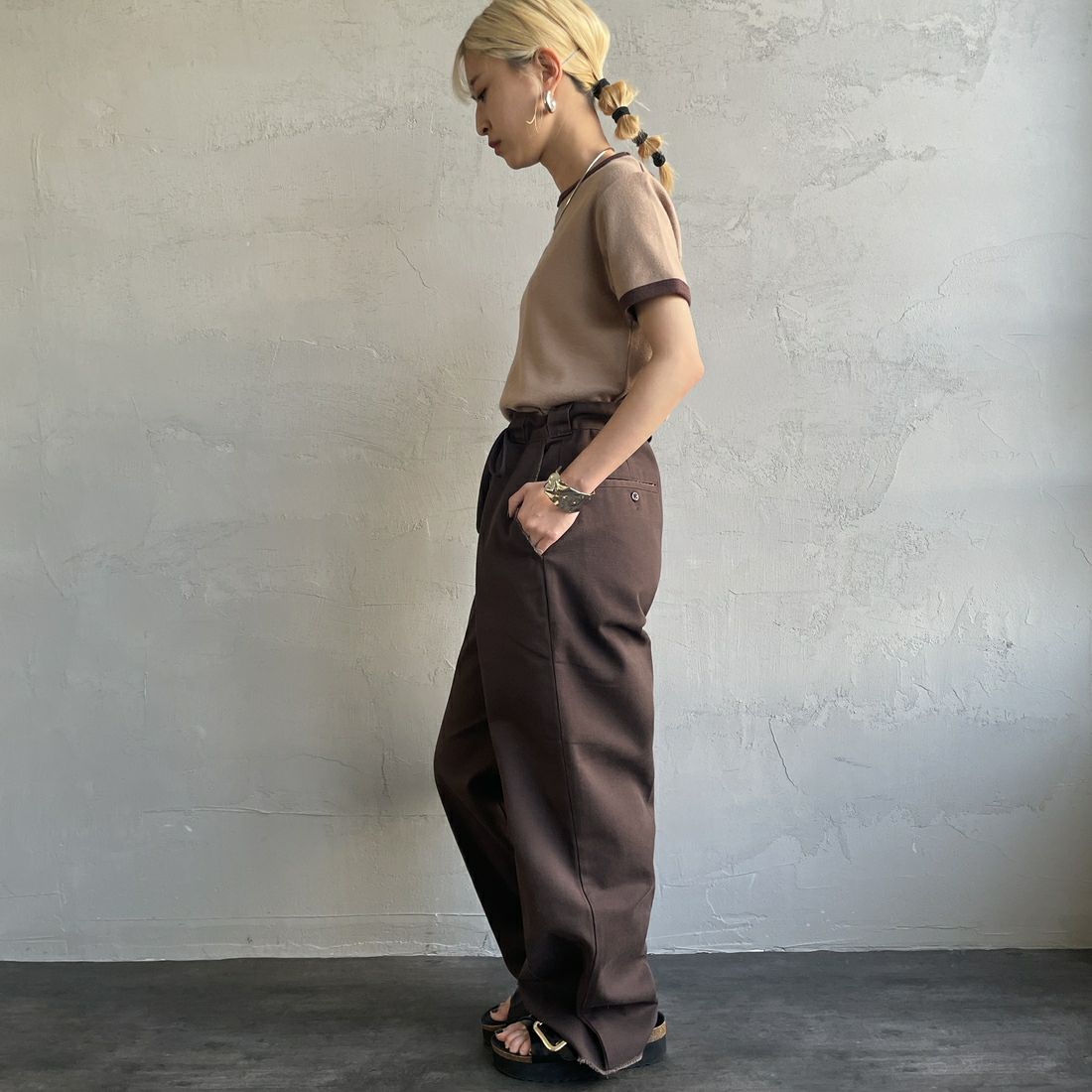 Noir Fabrik [ヌワールファブリック] コットンフライス クルーネックリンガーTシャツ [IN-02-25SS] ﾍﾞｰｼﾞｭ/ﾌﾞﾗ &&モデル身長：150cm 着用サイズ：0&&