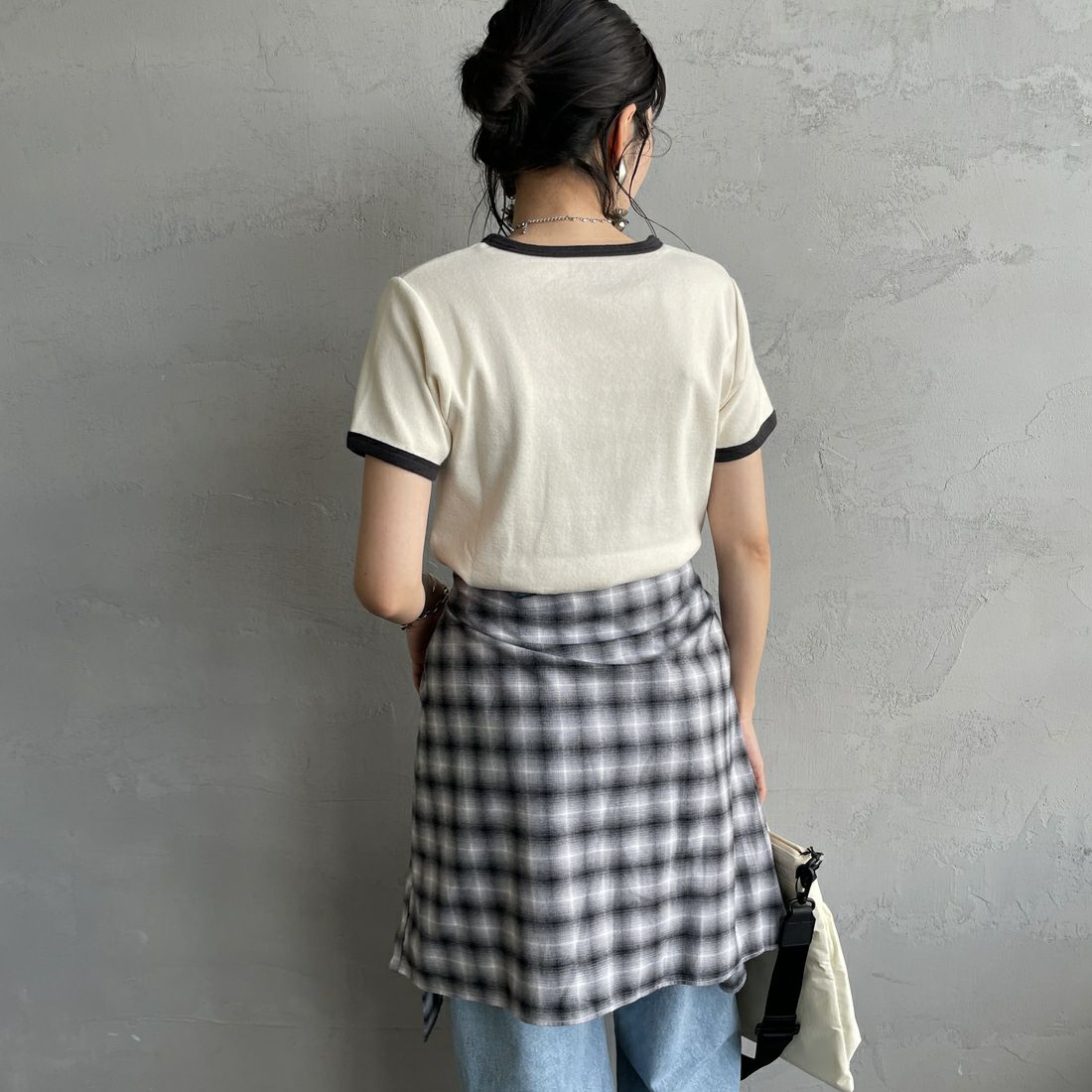 Noir Fabrik [ヌワールファブリック] コットンフライス クルーネックリンガーTシャツ [IN-02-25SS] ﾅﾁｭﾗﾙ/ｽﾐｸﾛ &&モデル身長：160cm 着用サイズ：1&&