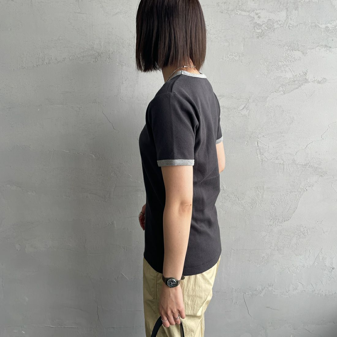 Noir Fabrik [ヌワールファブリック] コットンフライス クルーネックリンガーTシャツ [IN-02-25SS] ｽﾐｸﾛ/ｸﾞﾚｰ &&モデル身長：159cm 着用サイズ：1&&