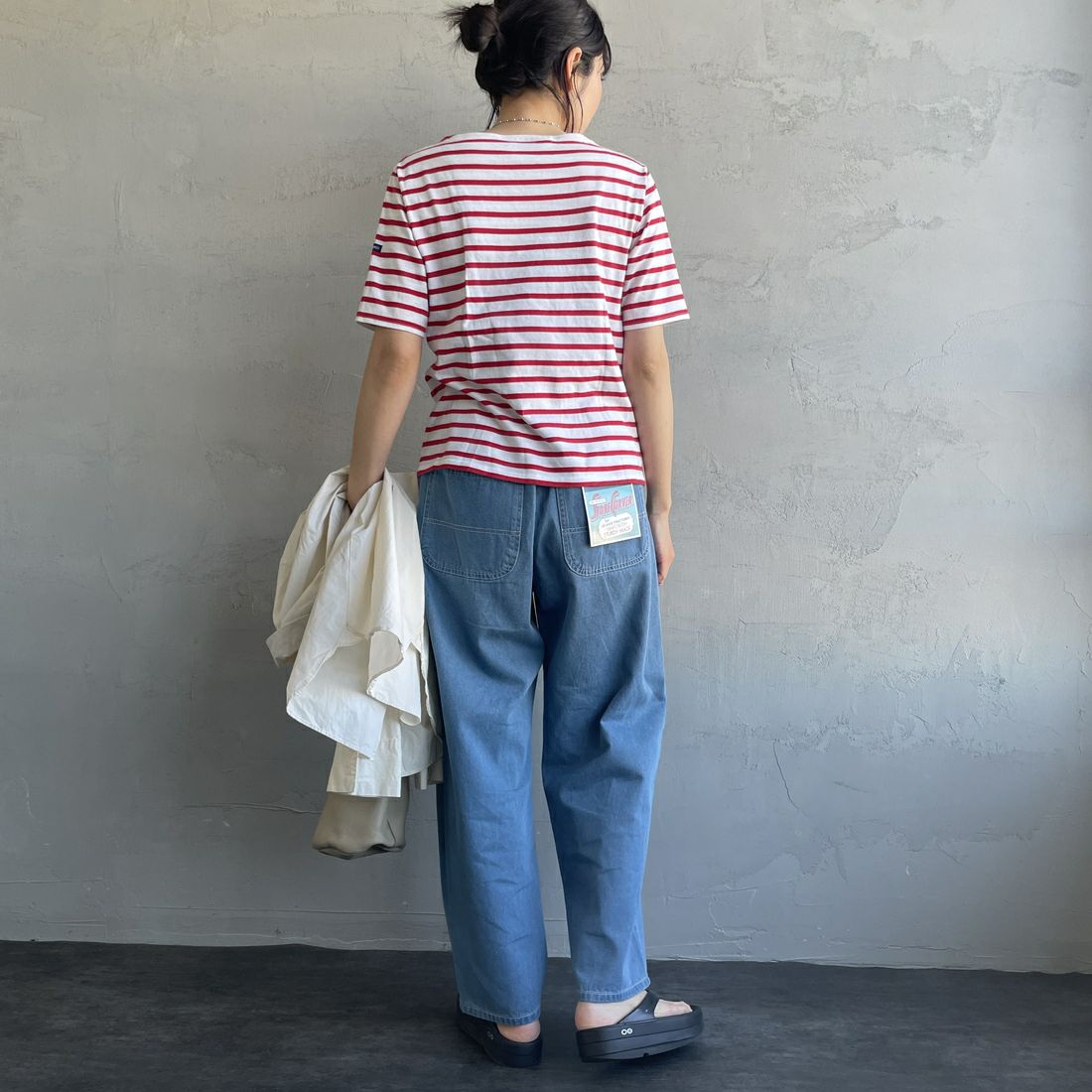 UNIVERSAL OVERALL [ユニバーサルオーバーオール] 別注 バックポケットイージーパンツ [U2512600IN-JF] BLUE USED &&モデル身長：160cm 着用サイズ：S&&