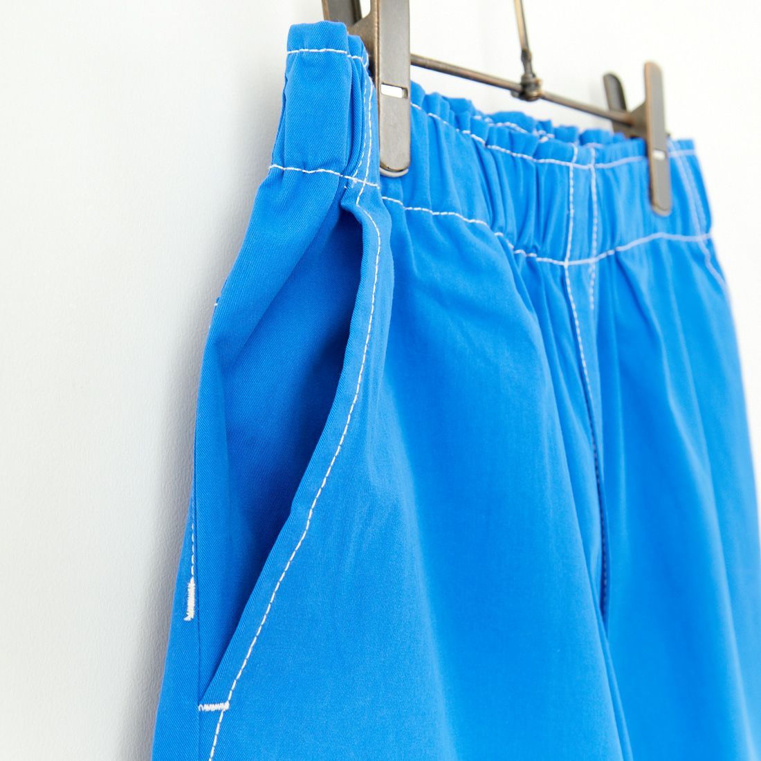 UNIVERSAL OVERALL [ユニバーサルオーバーオール] 別注 バックポケットイージーパンツ [U2512600IN-JF] BLUE