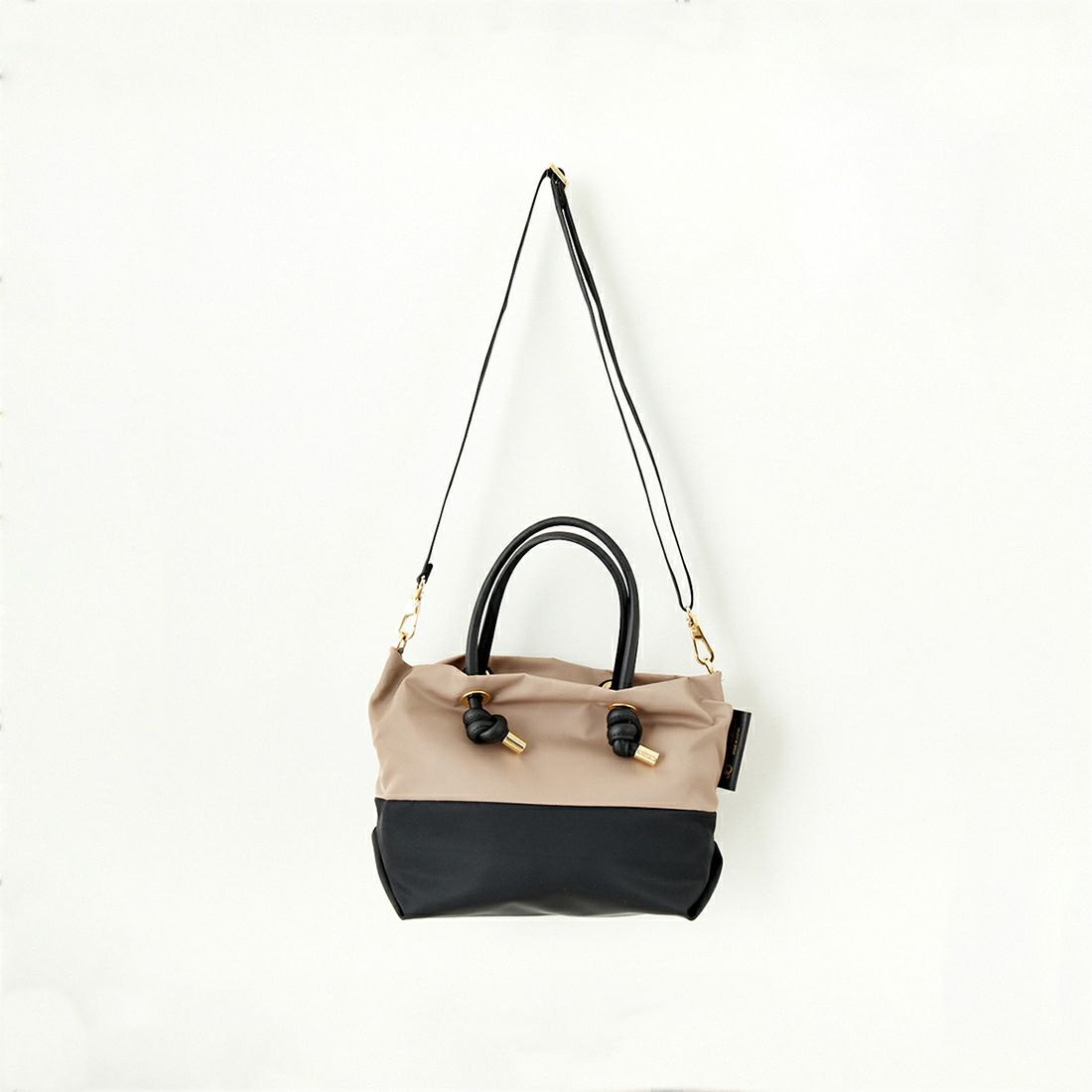 VIOLAd'ORO [ヴィオラドーロ] ノットハンドルナイロントートバッグ [V-2249] TAUPE/BLK