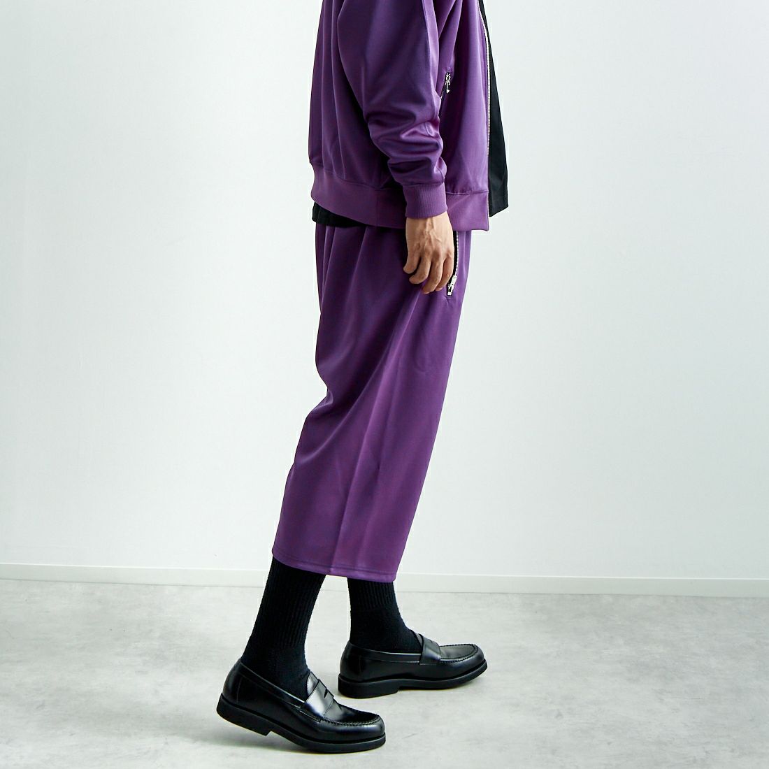 Needles [ニードルズ] クロップドサルエルトラックパンツ [QV326] A PURPLE &&モデル身長：179cm 着用サイズ：M&&