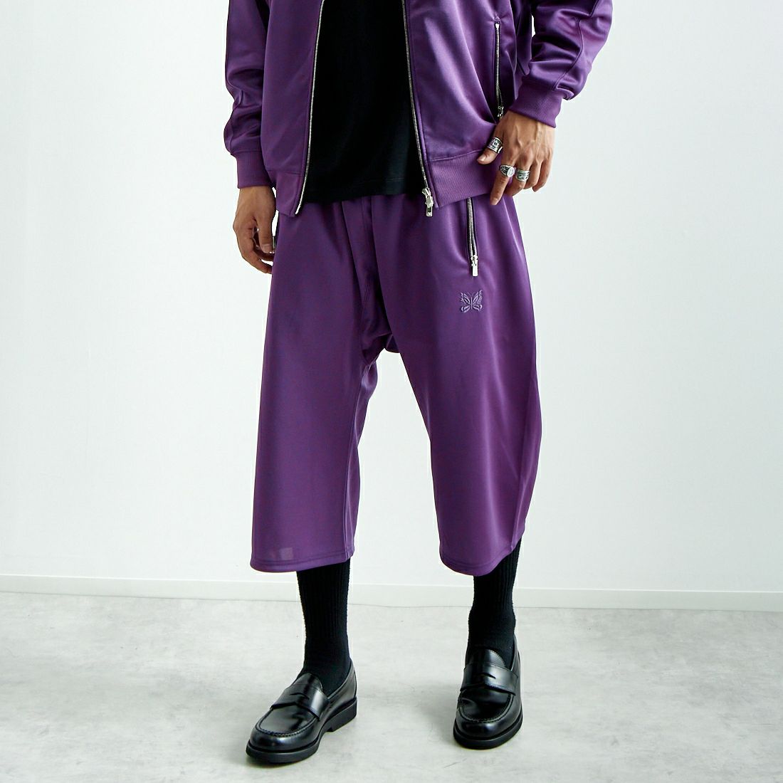 Needles [ニードルズ] クロップドサルエルトラックパンツ [QV326] A PURPLE &&モデル身長：179cm 着用サイズ：M&&