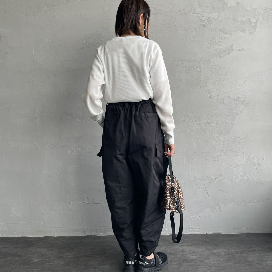 HARVESTY [ハーベスティ] サーカスカーゴパンツ [A11908] 55 19 BLACK &&モデル身長：159cm 着用サイズ：1&&