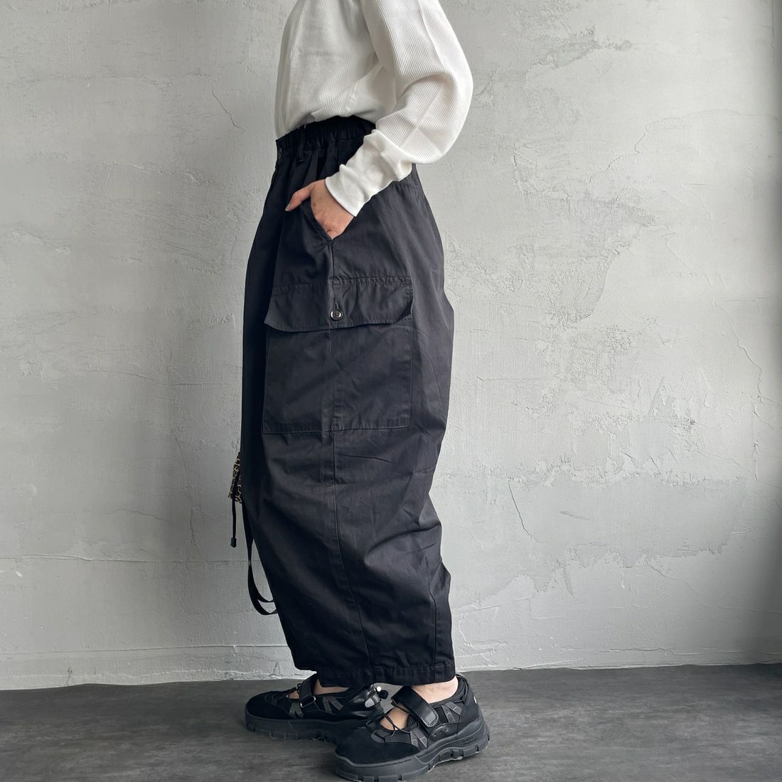 HARVESTY [ハーベスティ] サーカスカーゴパンツ [A11908] 55 19 BLACK &&モデル身長：159cm 着用サイズ：1&&