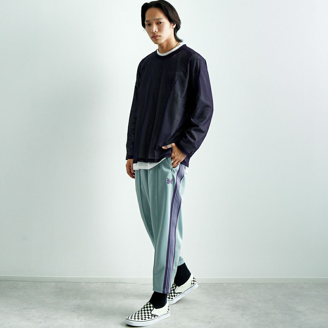 Needles [ニードルズ] ロングスリーブUネックTシャツ [QV345] B DK.PUPLE &&モデル身長：179cm 着用サイズ：L&&