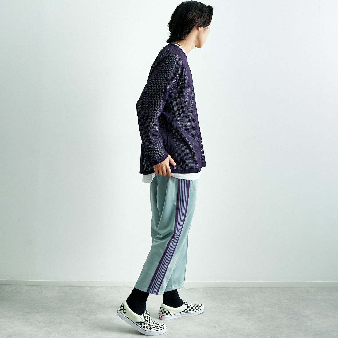 Needles [ニードルズ] ロングスリーブUネックTシャツ [QV345] B DK.PUPLE &&モデル身長：179cm 着用サイズ：L&&