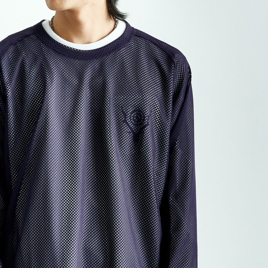Needles [ニードルズ] ロングスリーブUネックTシャツ [QV345] B DK.PUPLE &&モデル身長：179cm 着用サイズ：L&&