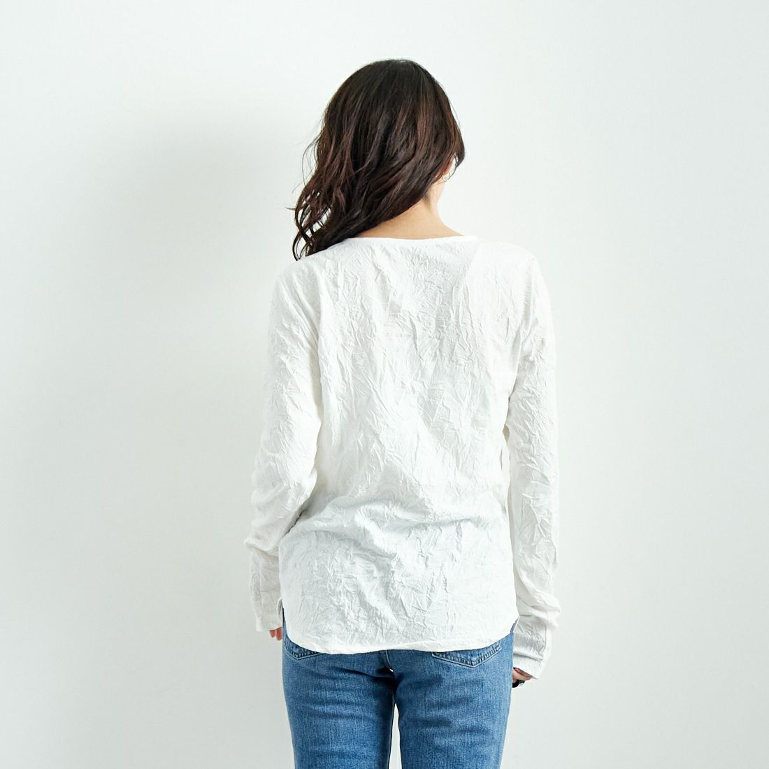 DIGNITE COLLIER [ディニテコリエ] キャッチワッシャーTシャツ [80243601] 031 ｵﾌﾎﾜｲﾄ &&モデル身長：167cm 着用サイズ：F&&
