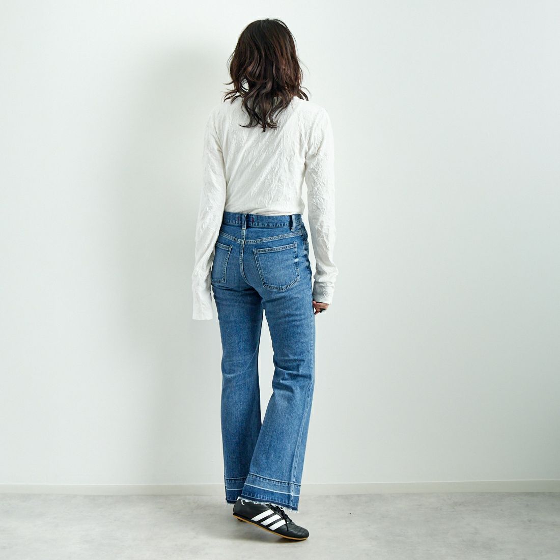 DIGNITE COLLIER [ディニテコリエ] キャッチワッシャーTシャツ [80243601] 031 ｵﾌﾎﾜｲﾄ &&モデル身長：167cm 着用サイズ：F&&