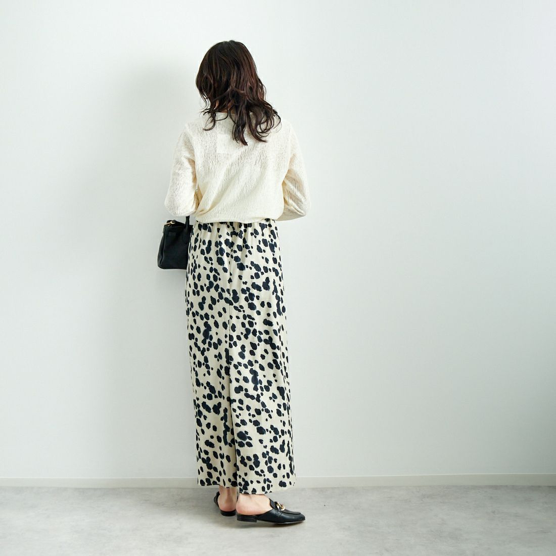 CHIGNON [シニヨン] ダルメシアンプリントマーメイドスカート [2246-497MK] BEIGE &&モデル身長：167cm 着用サイズ：F&&