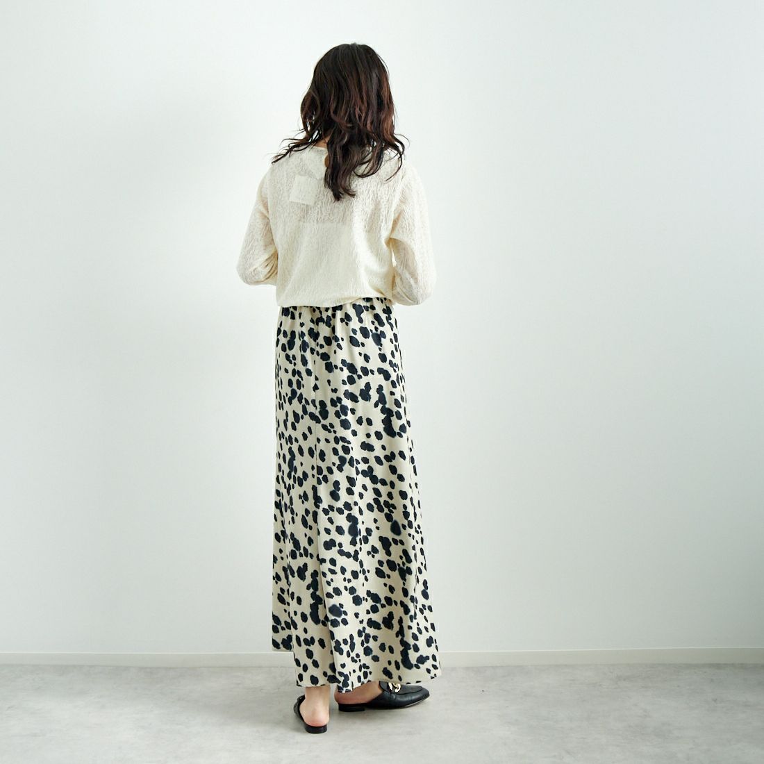 CHIGNON [シニヨン] ダルメシアンプリントマーメイドスカート [2246-497MK] BEIGE &&モデル身長：167cm 着用サイズ：F&&