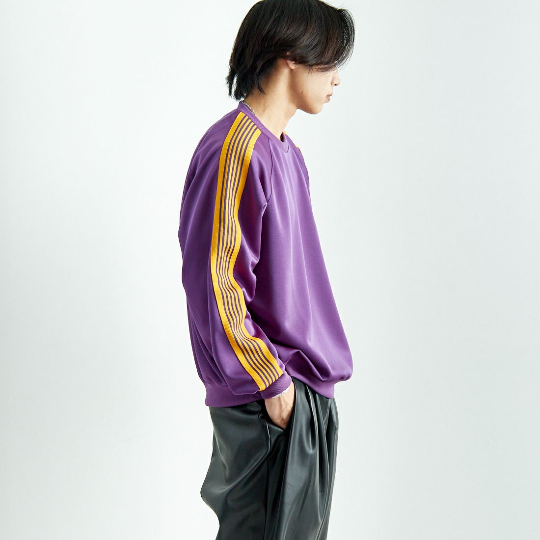 Needles [ニードルズ] トラッククルーネックシャツ [QV306] C PURPLE&&モデル身長：179cm 着用サイズ：L&&
